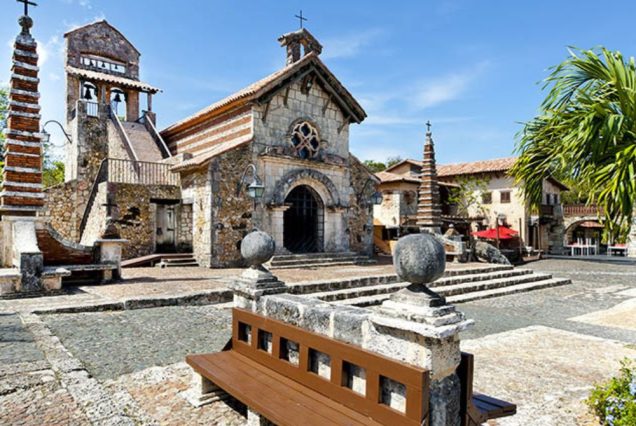 Altos de Chavón y Cueva de las maravillas desde Santo Domingo