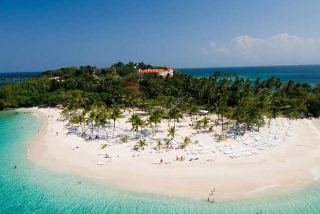 Cayo Levantado desde Santo Domingo